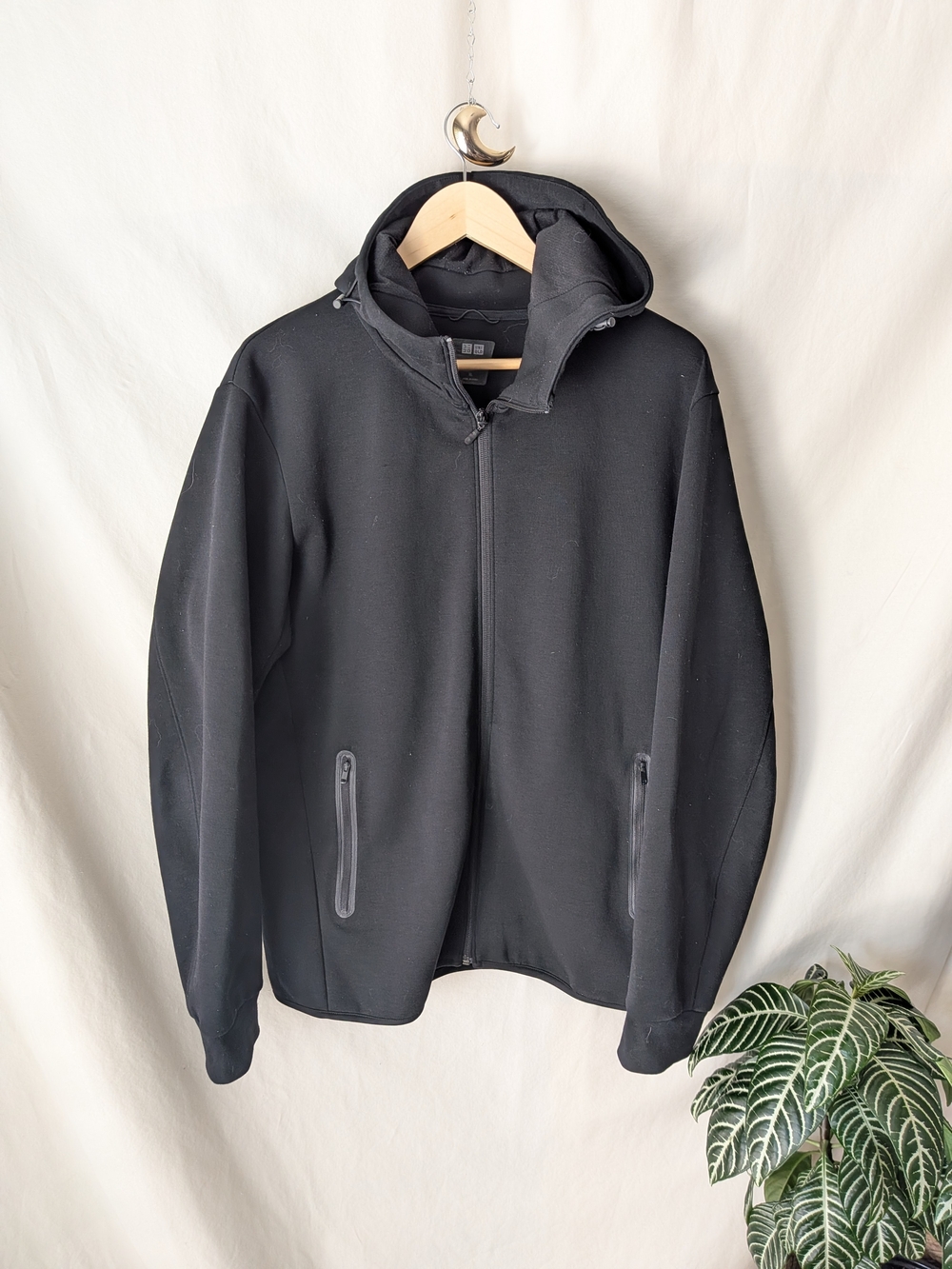 Uniqlo Men's Black Full-Zip Hoodie Sweater